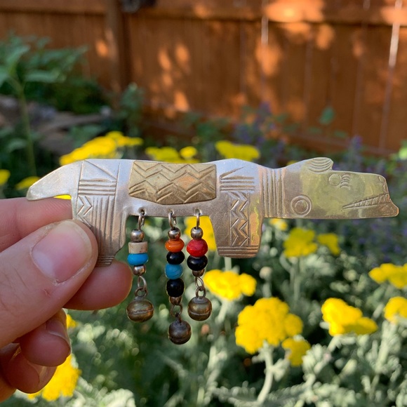 Vintage Metal Dog Pin Made in Thailand Beaded Brooch Stamped Metal Unique - Picture 5 of 6